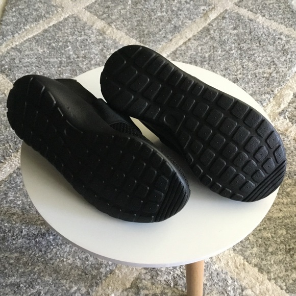 NEW Black Running Slip On Shoes - Picture 3 of 7